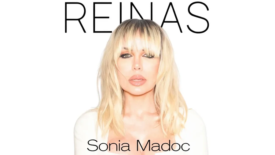 Portada del single «Reinas» de Sonia Madoc, con su nombre y el título del tema sobre fondo blanco